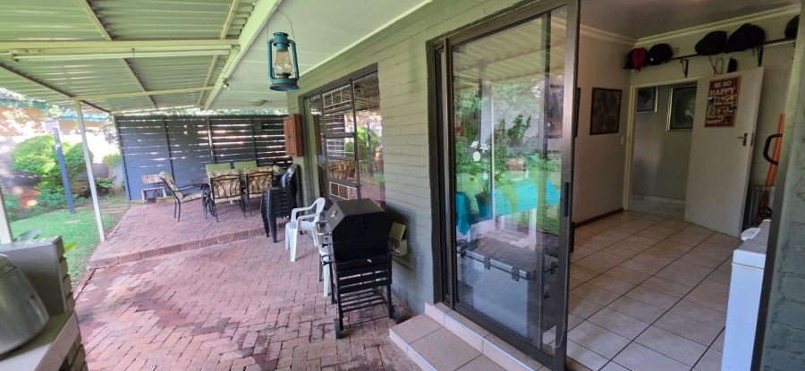 3 Bedroom Property for Sale in Flamwood North West